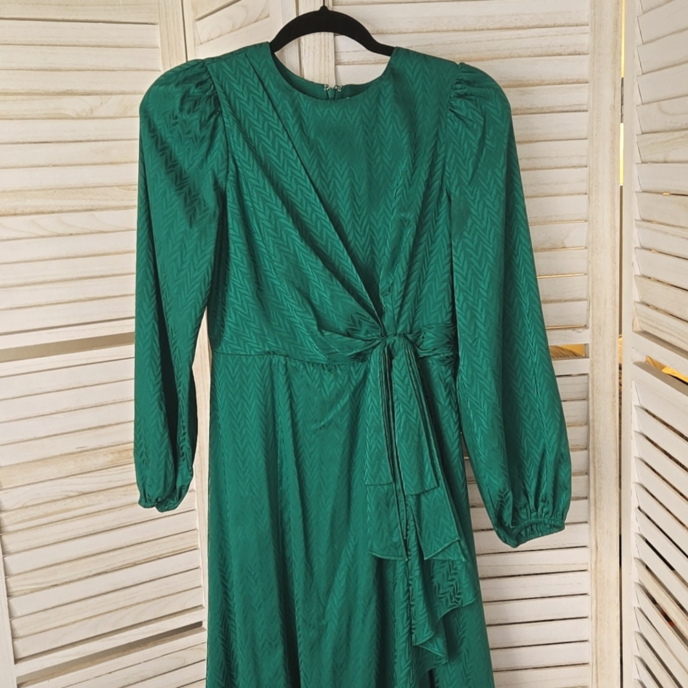Elegant Green Long Sleeve Dress